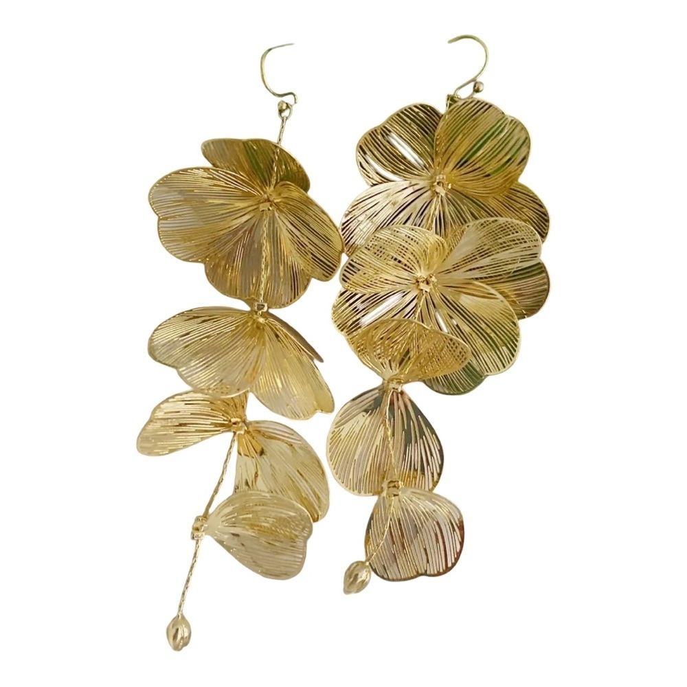 Gold Dainty Flower Dangling Earrings (5014)
